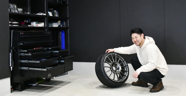 ガレージでのご主人様 S様邸